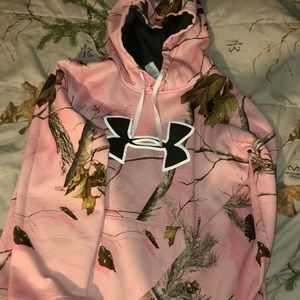 under armor sweatshirt